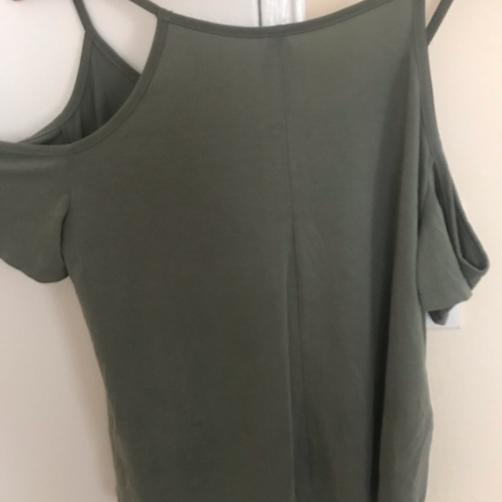 green/olive top - Picture 2 of 3